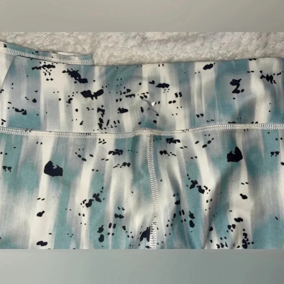 Flexure Body Wear Leggings - Picture 5 of 6